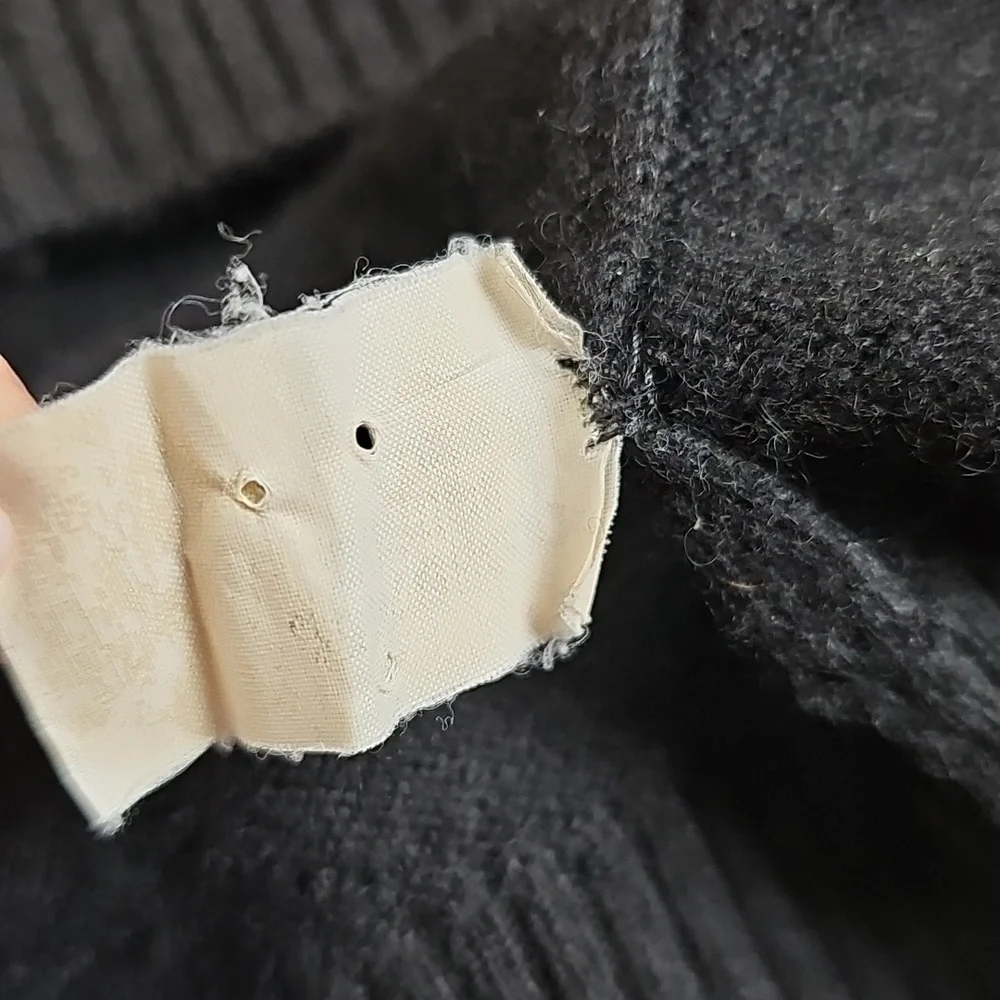 J. CREW 100% 2-PLY CASHMERE BLACK LONG SLEEVE BUTTON-UP CARDIGAN *WITH FLAW* - Picture 16 of 16